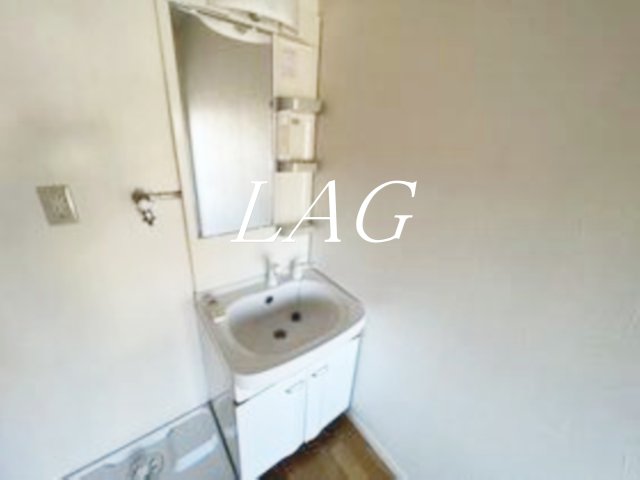 洗面設備　洗面台です。