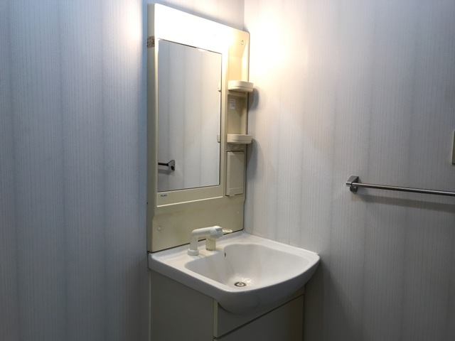 洗面設備　洗髪洗面化粧台