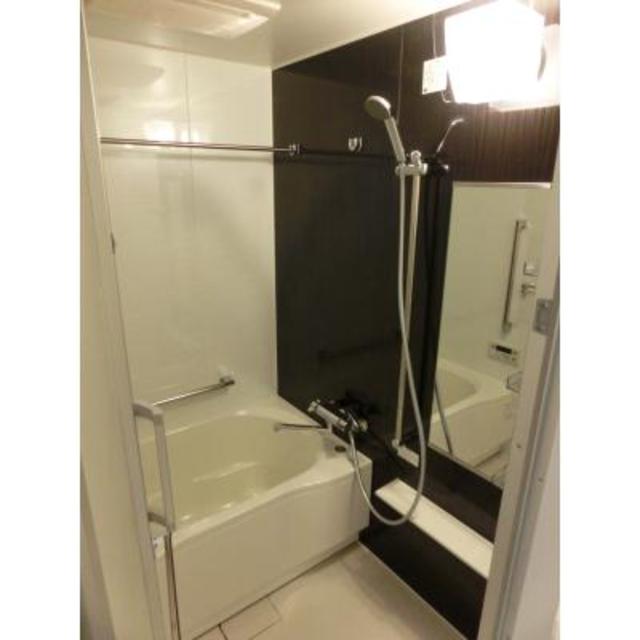 バス・シャワールーム　※写真は同タイプ住戸です。