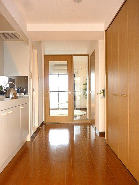 玄関　★《見学予約受付中》こちらのお部屋は仲介手数料半月分です★