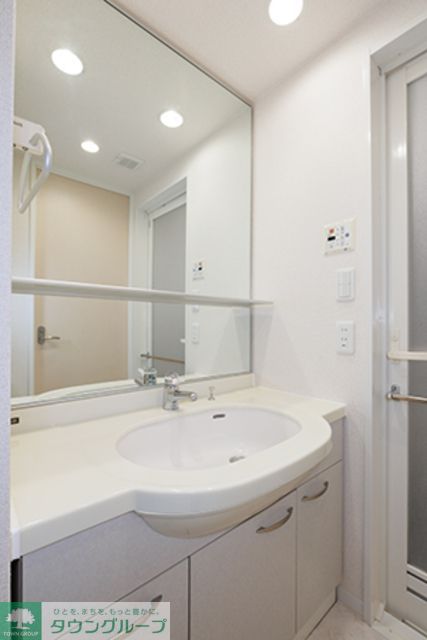 洗面設備　※写真は同タイプ住戸です。