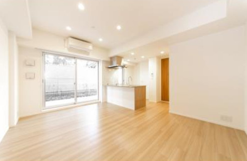 居室・リビング　※別部屋の参考写真です。