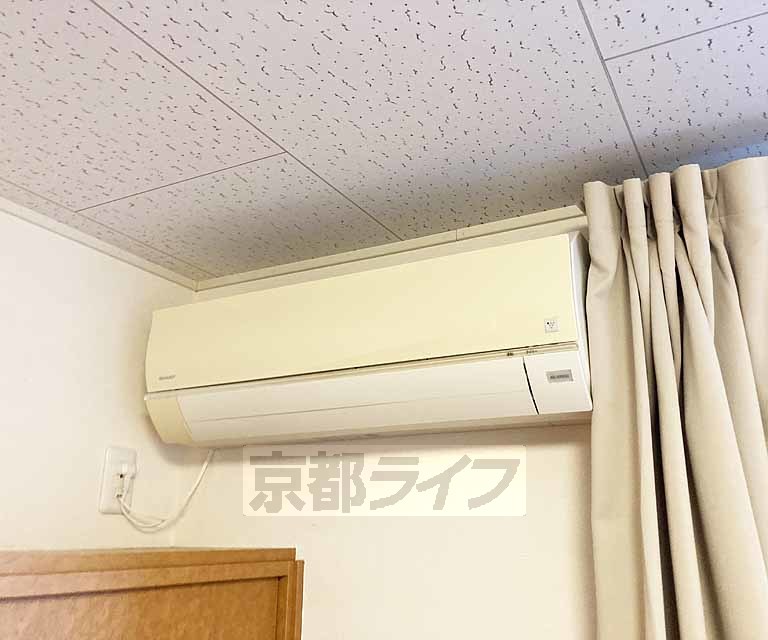 その他設備　嬉しいエアコン付き・