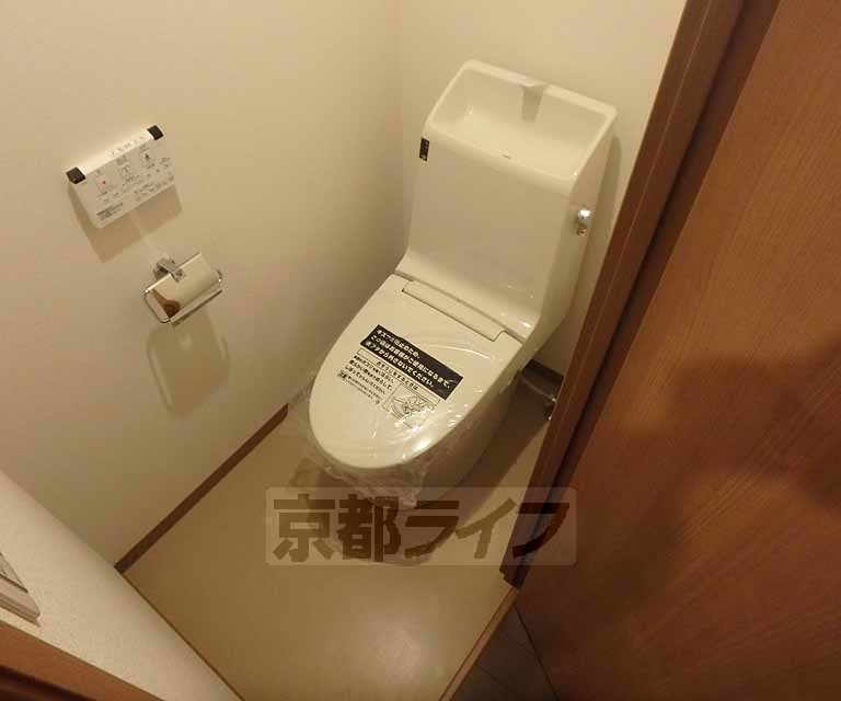 トイレ　ウォシュレット付きトイレです。