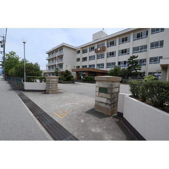 中学校　興南中学校（中学校）まで4300m
