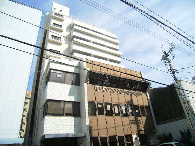 建物外観　現況が相違する場合は現況を優先致します。