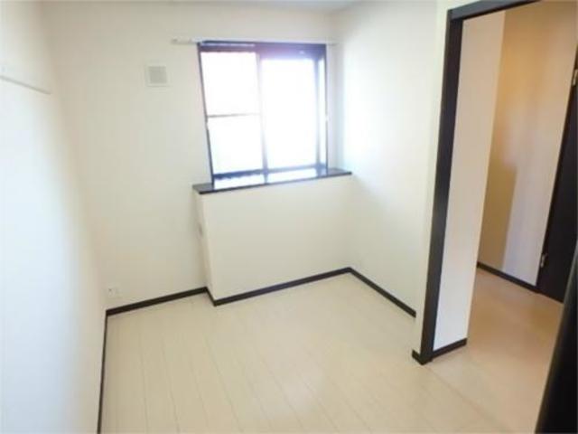 その他部屋・スペース　明るい洋室です