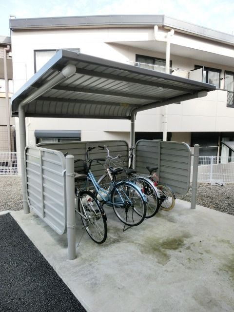 その他共有部分　駐輪スペースあります