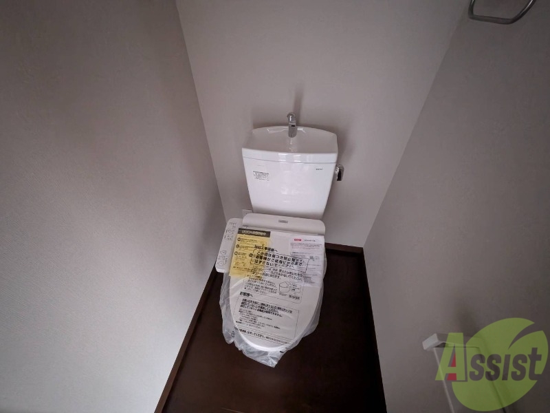 トイレ　トイレはウォシュレット付きです。シャワートイレは嬉しいですね
