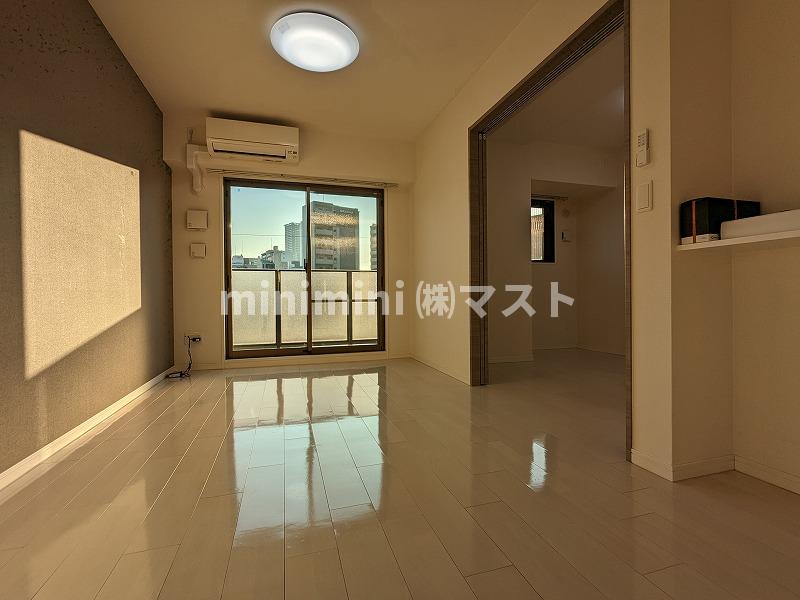 居室・リビング　別部屋参考写真です。