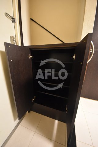 収納　ラグジェリア立売堀　シューズボックス