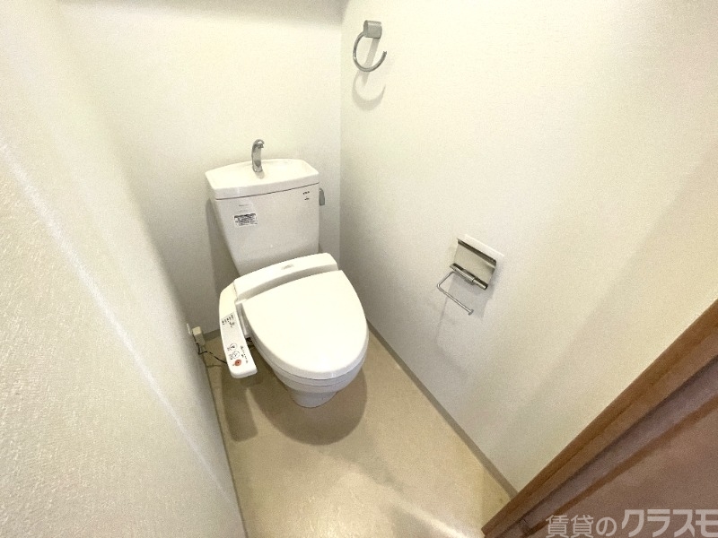 トイレ　冬場も安心の温水洗浄便座！