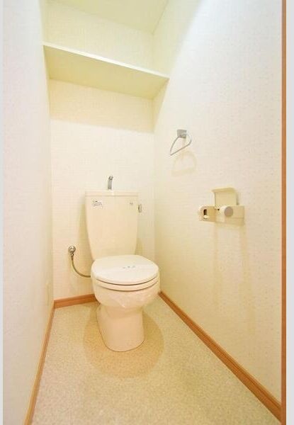 トイレ　落ち着いたトイレです
