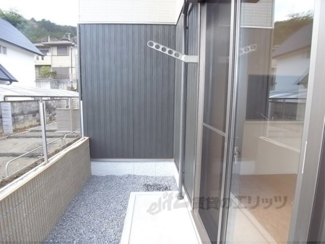 バルコニー　テラス