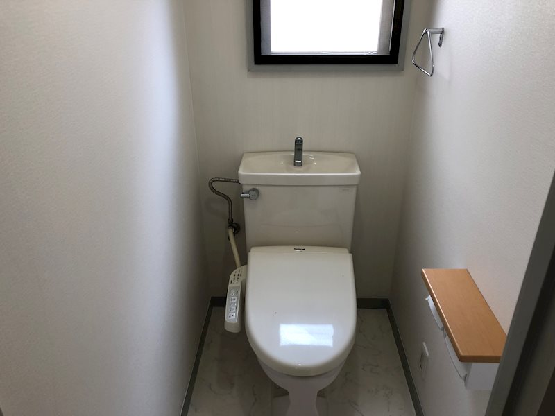 トイレ　別号室参考写真