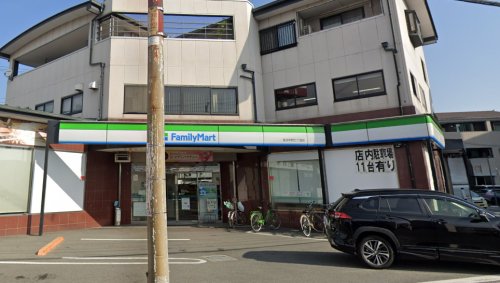 コンビニ　ファミリーマート 佐太中町七丁目店（コンビニ）まで320m