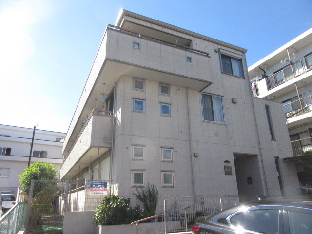 建物外観　人気のたまプラーザから近いですが静かな立地です