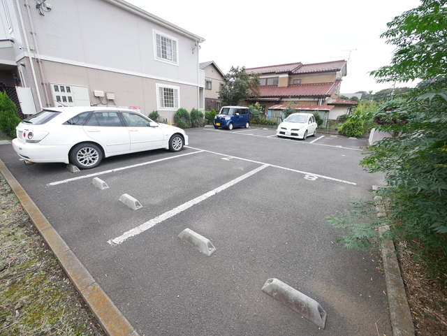 駐車場　★駐車所が広めにとられています★