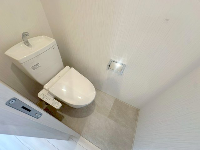 トイレ　綺麗なトイレにはウォシュレット標準装備です。