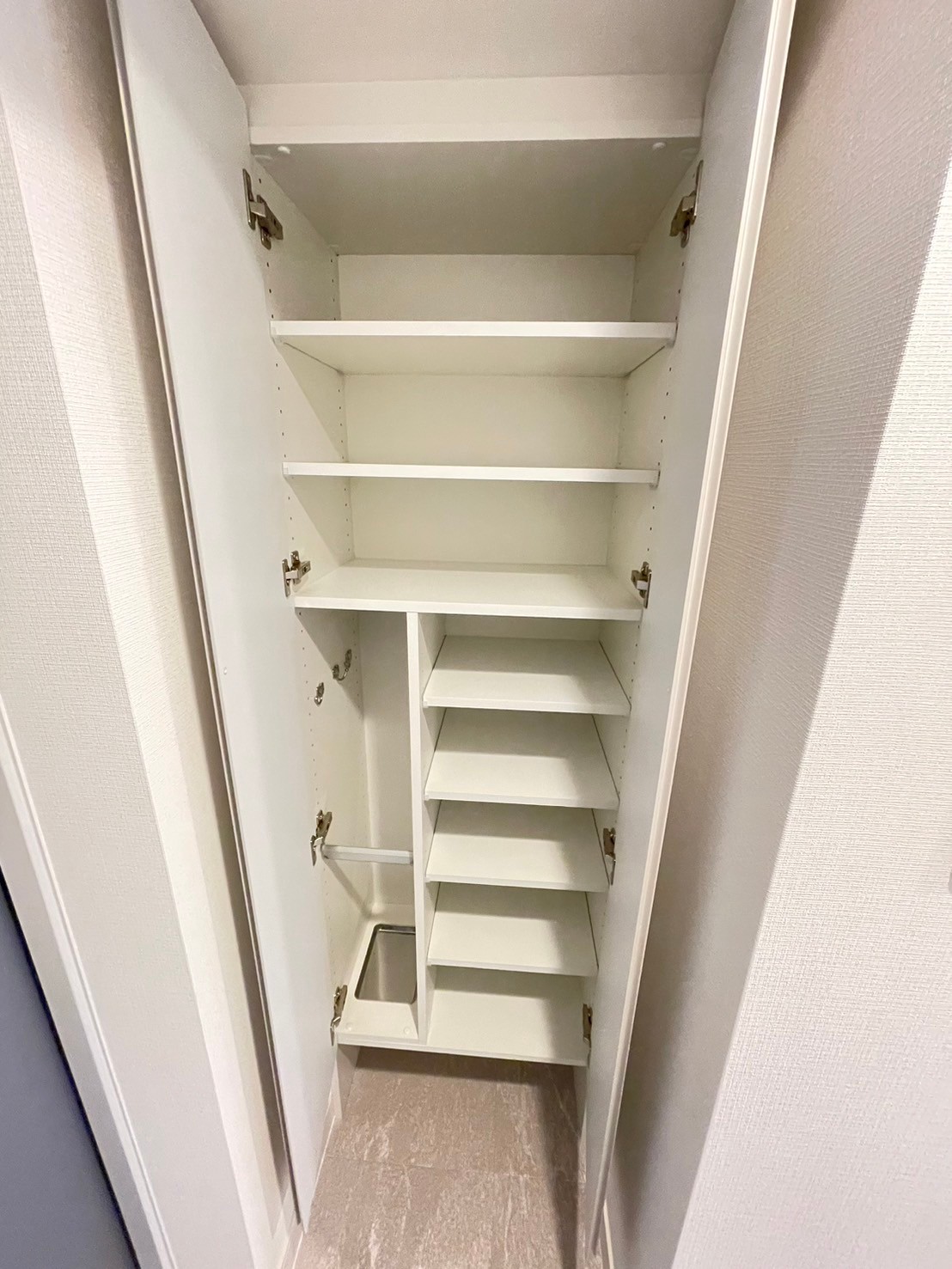 玄関　シューズボックス