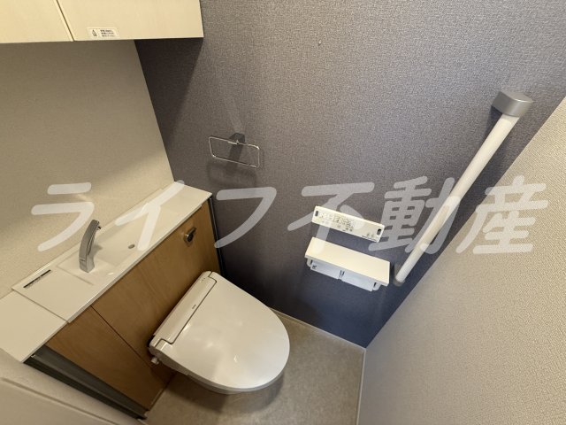 トイレ　落ち着いたトイレです