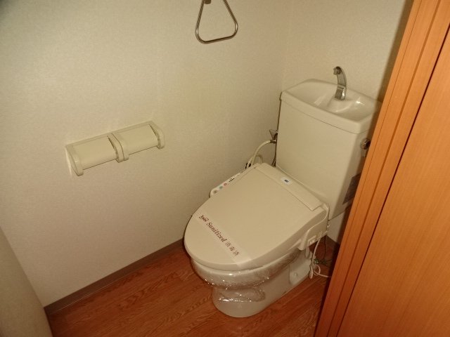 トイレ　シャワー付トイレ（イメージ）