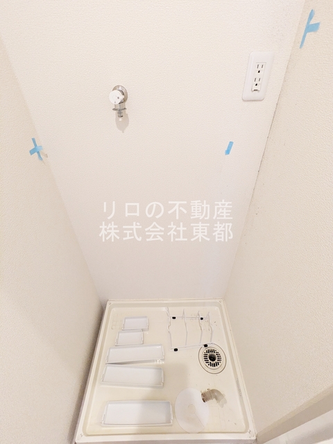 その他　水漏れの心配がない防水パン付きの洗濯機置き場です