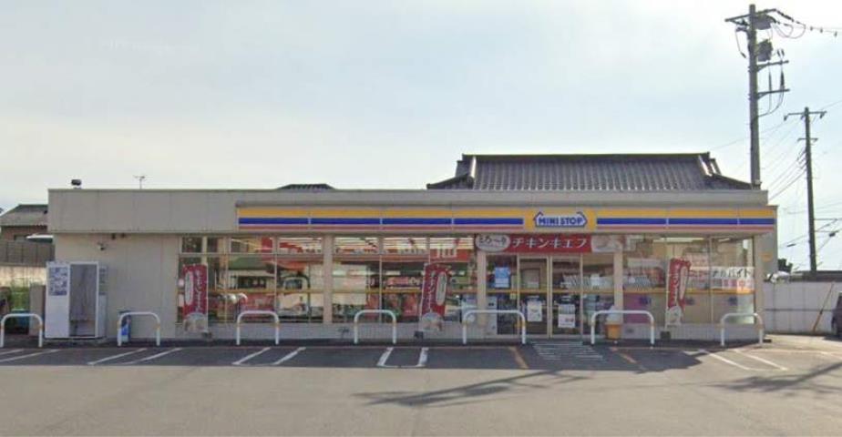 コンビニ　ミニストップ（コンビニ）まで131m