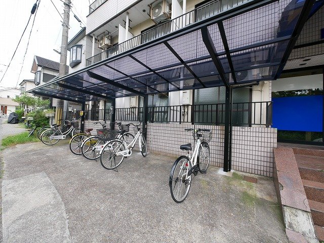 その他共有部分　屋根付き駐輪場