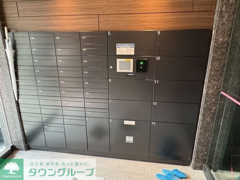 エントランス　タウンハウジング調布店まで♪