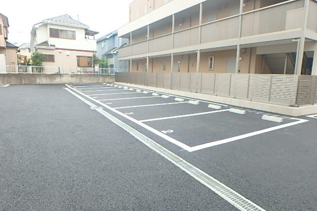 駐車場　敷地内駐車場♪（空き確認要）