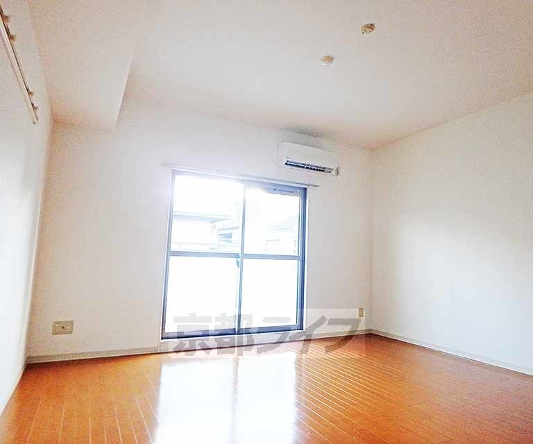 居室・リビング　フローリグのお部屋です。
