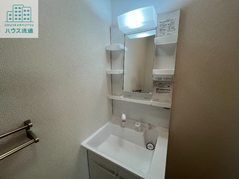 洗面設備　※別号室の写真です