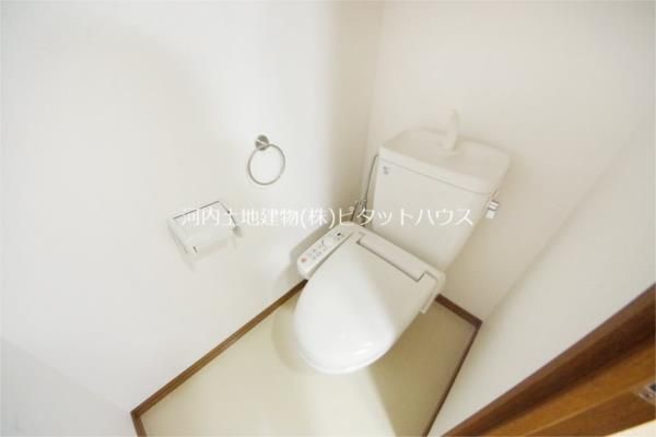 トイレ　類似室内