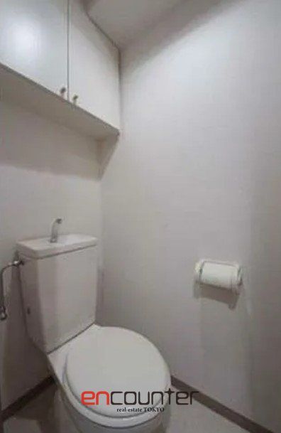 トイレ　※同マンション別室参考写真