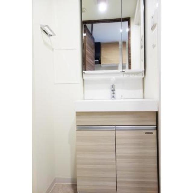 洗面設備　※写真は同タイプ住戸です。