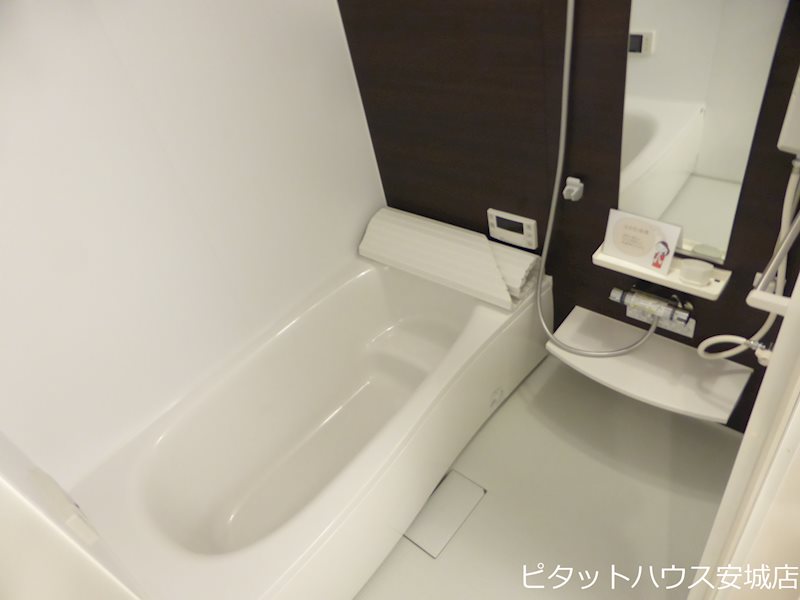 バス・シャワールーム　同物件別部屋