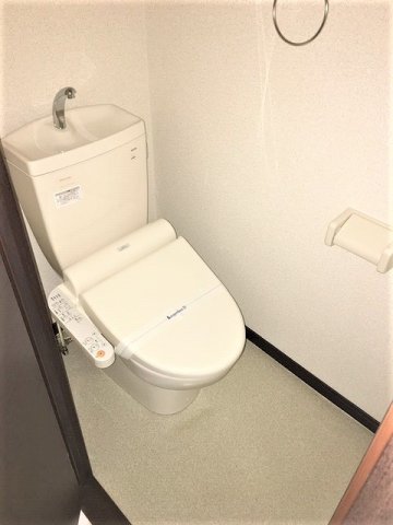 その他　温水洗浄便座。
