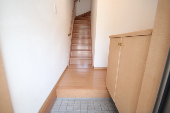 玄関　※別部屋の写真です