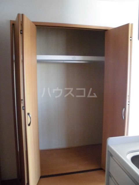 ＪＲ東海道本線 東静岡駅 バス乗車時間：16分 最寄りバス停で下車 徒歩3分 3階建 築16年の内装写真