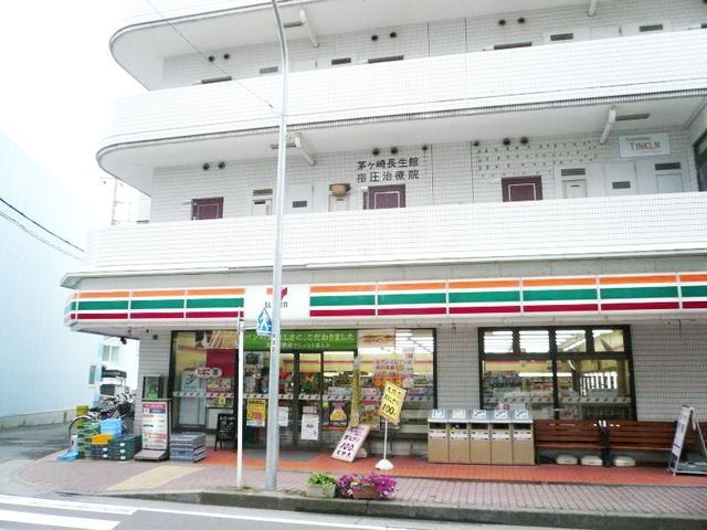 コンビニ　セブンイレブン辻堂西口店（コンビニ）まで784m