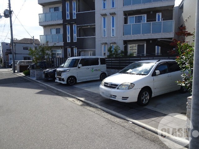 駐車場　敷地内駐車場
