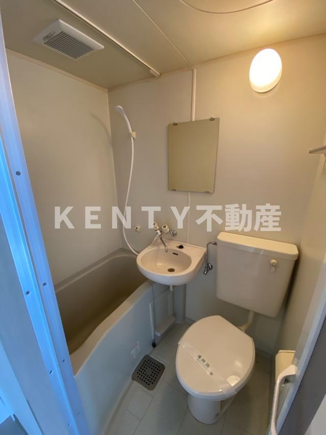 バス・シャワールーム　コンパクトで使いやすいお風呂です