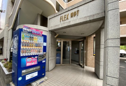 駐車場　入口