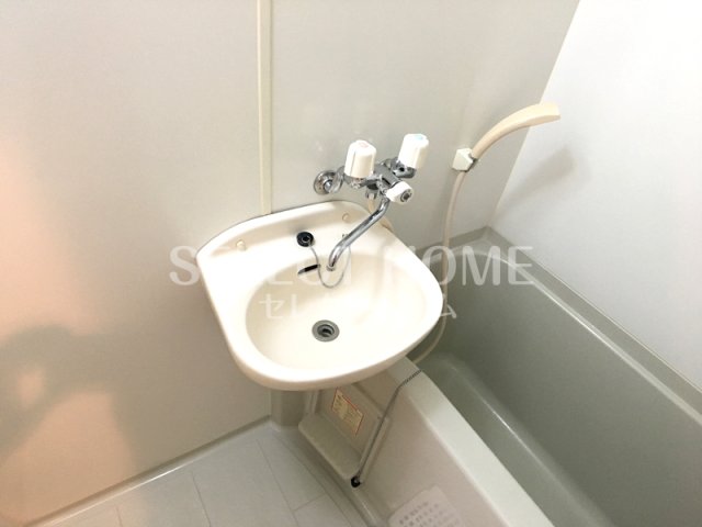 洗面設備　同型タイプ