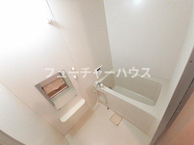 バス・シャワールーム　落ち着いた空間のお風呂です