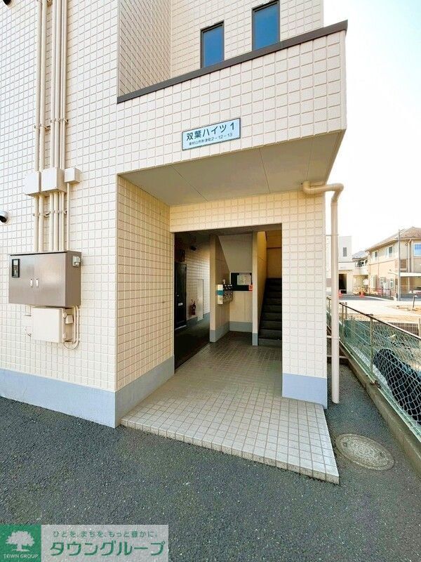 エントランス　エントランス