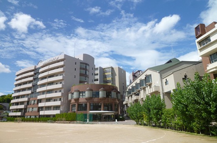 大学・短大　関西福祉科学大学（大学・短大）まで444m