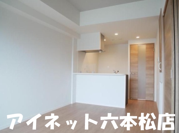 居室・リビング　広々としていいですね。