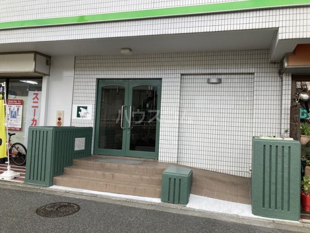 エントランス